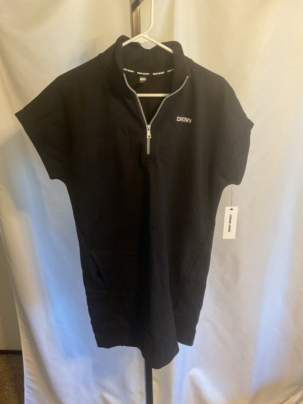 DKNY Sport Women's Black Short Sleeve Quarter Zip Pullover Top Size Small NWT